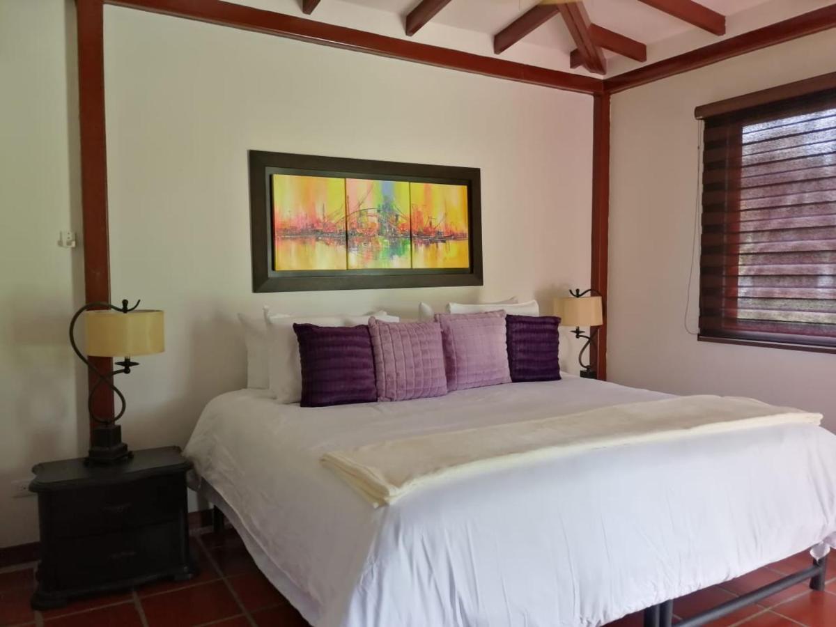 Hotel Praga Campestre Armenia (Quindio)